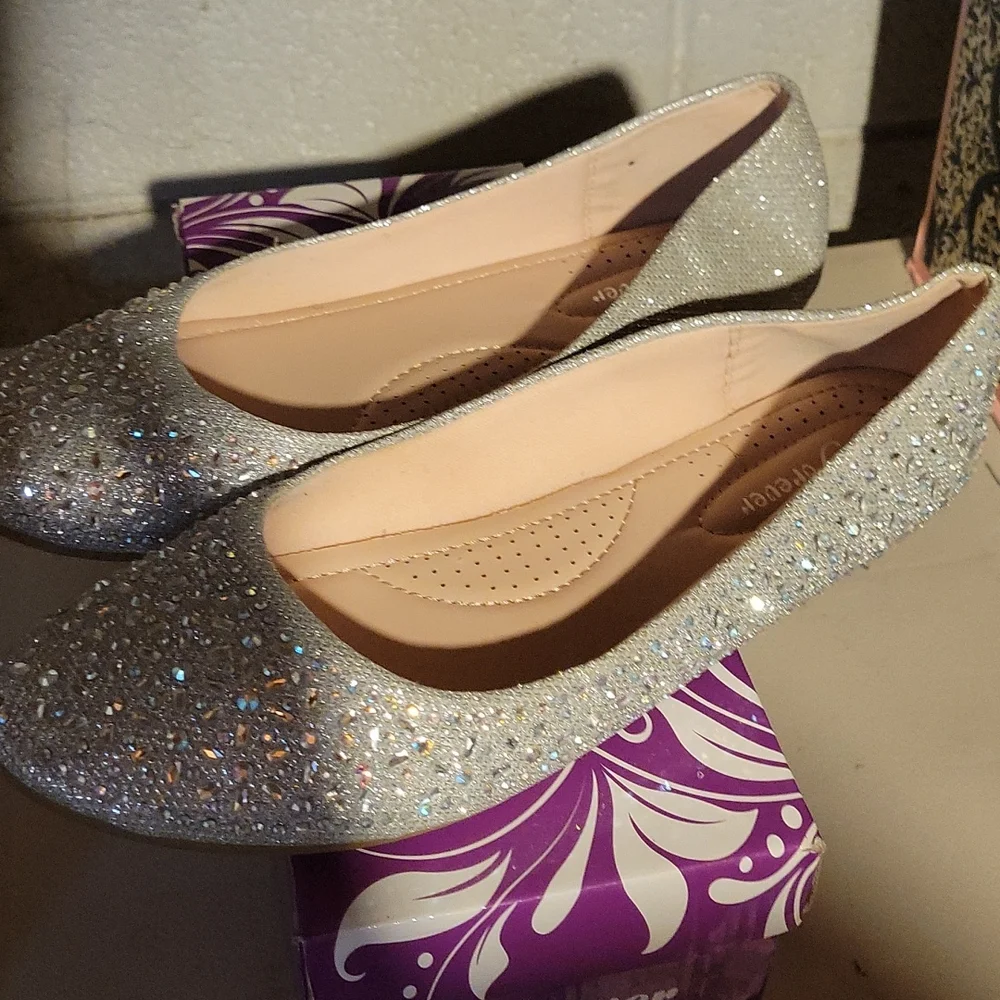 Size 10 Sparkly Silver Flats - Picture 2 of 3